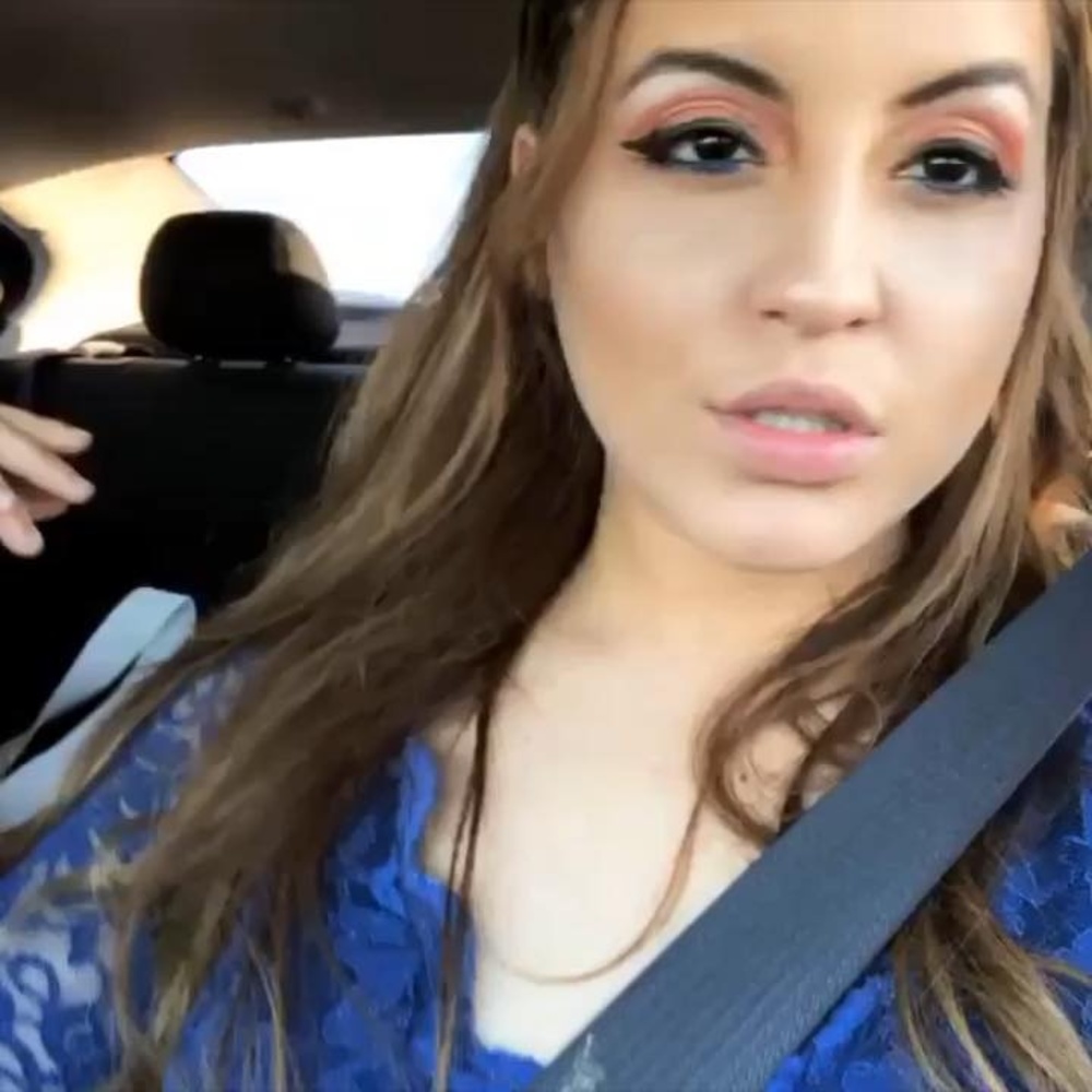 Meet your Posher, Yesenia